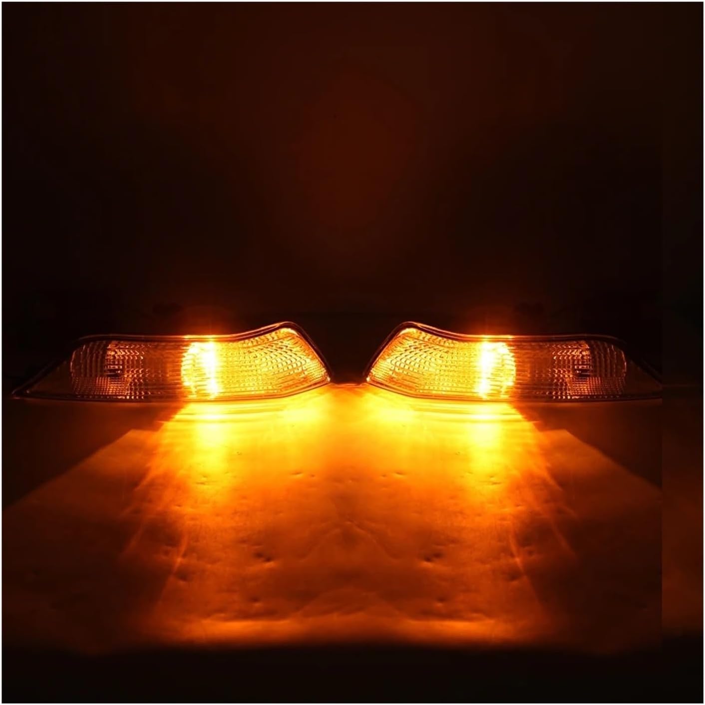 Car Front Bumper Corner Turn Signal Lights，Compatible With Ford Mustang 2015 2016 2017 Headlights Indicator Lamp With Bulbs Car Accessories(1 pair)