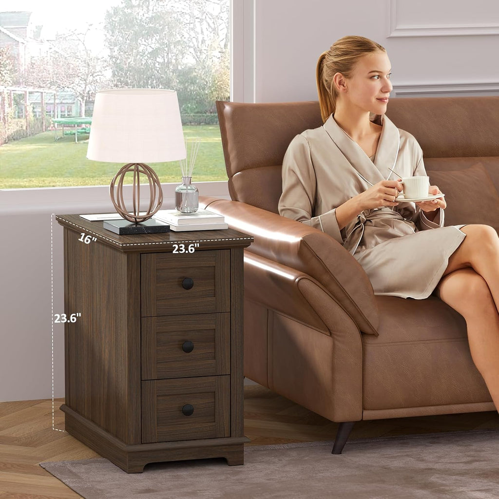 HIFYOBRO Narrow End Table with Flip Top Charging Station, 3 Drawers Storage Side Table, Wooden Nightstand for Living Room, Bedroom, Home Office