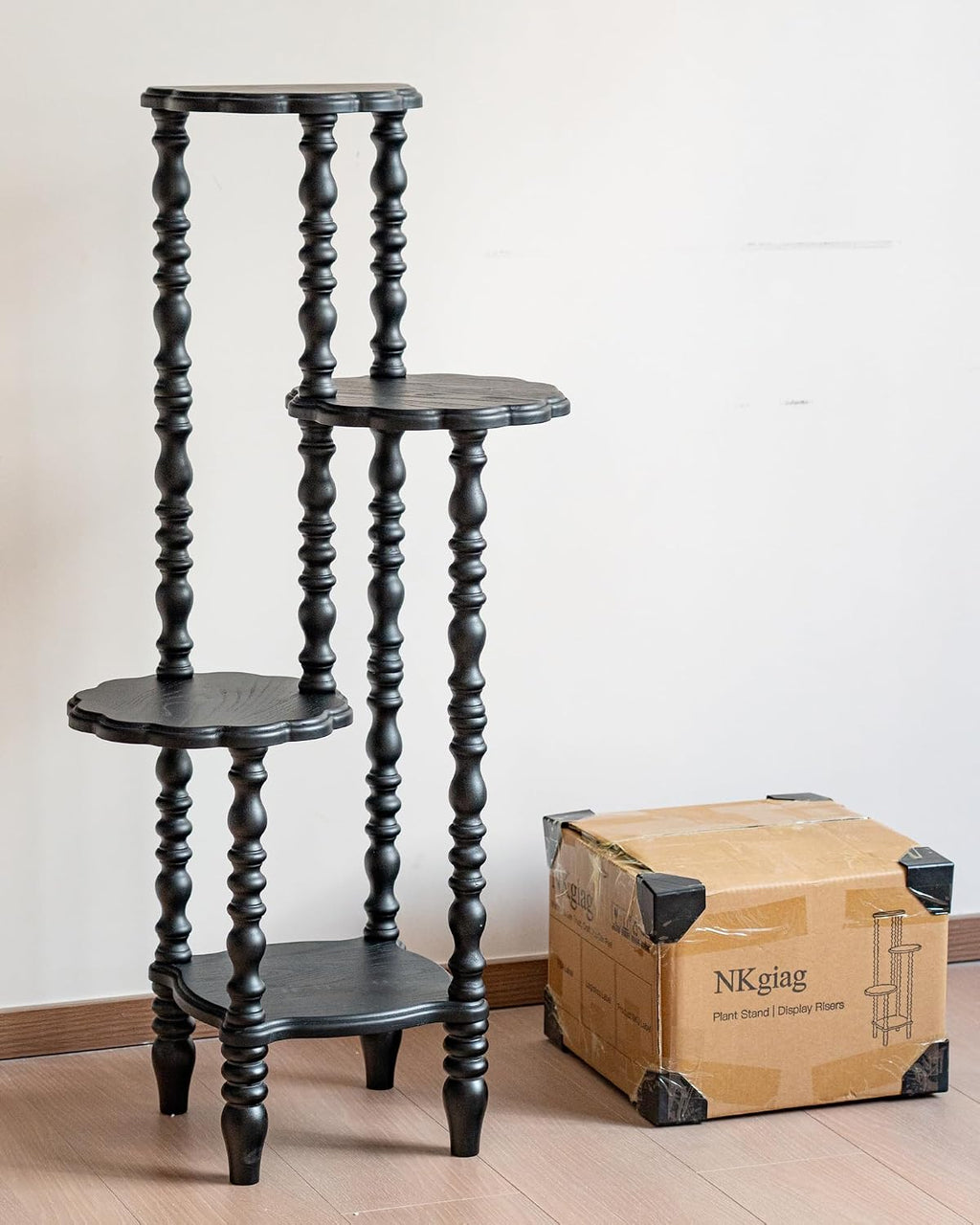 Vintage Corner Shelf 4-Tier, Solid Wood Display Shelf Mid Century, Unique Handcrafted Antique Display Rack, Freestanding Corner Bookshelf with Spindle Legs for Living Room Bedroom, Black