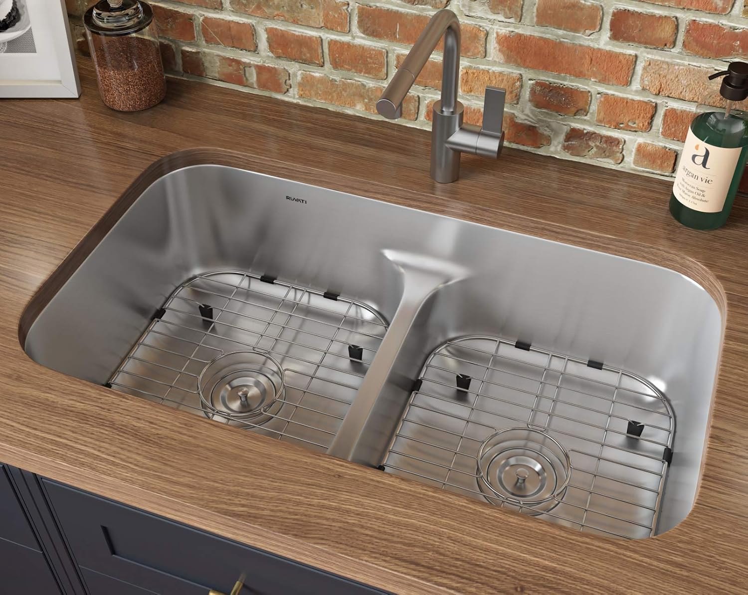Ruvati 32-inch Undermount Kitchen Sink – 50/50 Double Bowl Kitchen Sinks, 16 Gauge T-304 Stainless Steel Kitchen sink with Brushed Finish hides scratches – RVM4350
