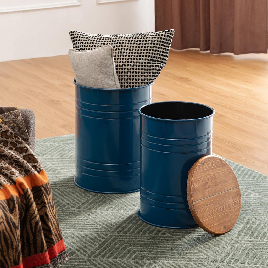 Glitzhome 4-Piece Galvanized Side Table Set, Metal Farmhouse Barrel Toy Box Bins with Round Wood Lid, Rustic Ottoman Seat Stool with Large Storage Space, for Living Room, Bedroom,Nary Blue