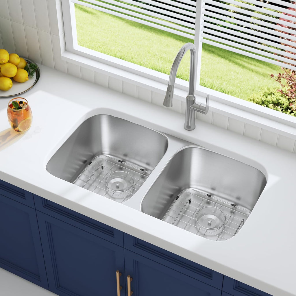 32 Inch Double Bowl Kitchen Sink 304 Stainless Steel 50/50 Undermount 18 Gauge Curved Shape Round Corner Sinks with Strainer and Protected Grid 32' x 18' x 9'