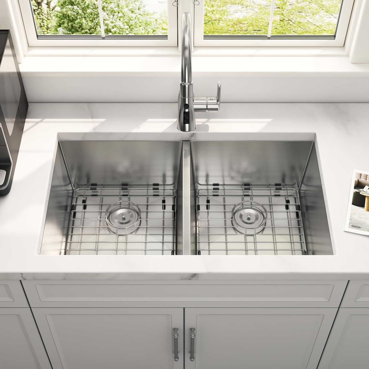 32 Inch Undermount Double Bowl Kitchen Sink 16 Gauge Stainless Steel 50/50 Deep Rectangular Sinks with Strainer & Bottom Grid 32' x 19' x 10'