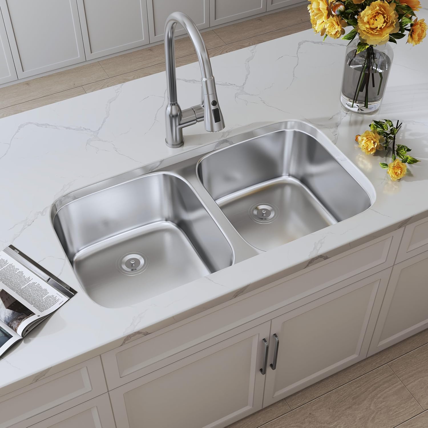 32 Inch Undermount Double Bowl Kitchen Sink, 18 Gauge 304 Stainless Steel 50/50 Kitchen Sinks with Strainer, 32' x 18' x 9'