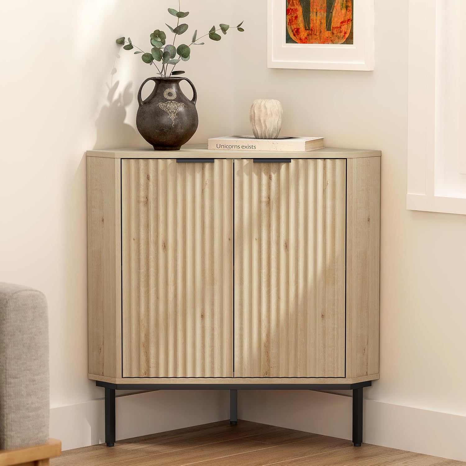 EYYTHUNG Fluted Corner Cabinet, Modern Small Corner Floor Cabinet with 2 Doors and 2-Tier Shelves, Freestanding Narrow Organizer for Living Room Kitchen Bathroom, Light Oak