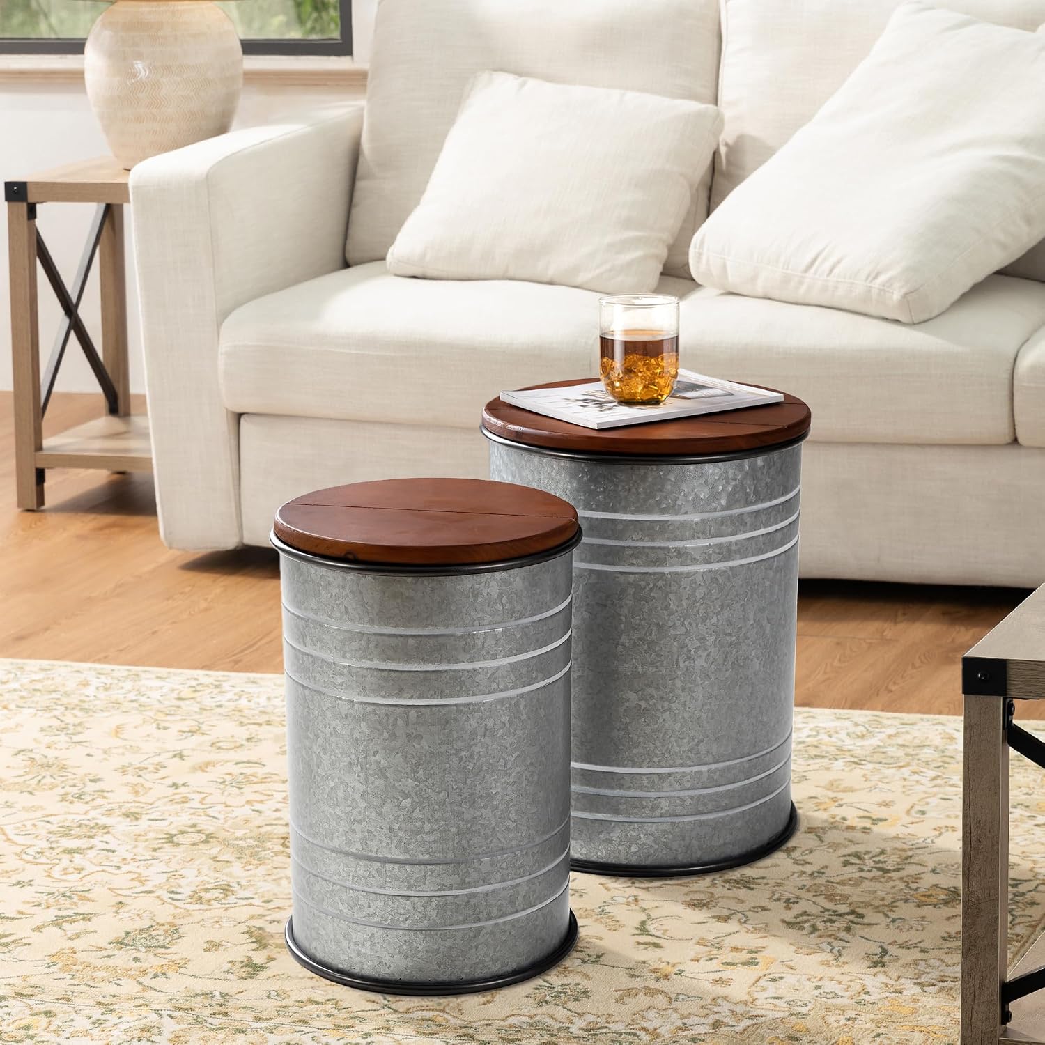 Glitzhome 4-Piece Galvanized Side Table Set, Metal Farmhouse Barrel Toy Box Bins with Round Wood Lid, Rustic Ottoman Seat Stool with Large Storage Space, for Living Room, Bedroom,Grey