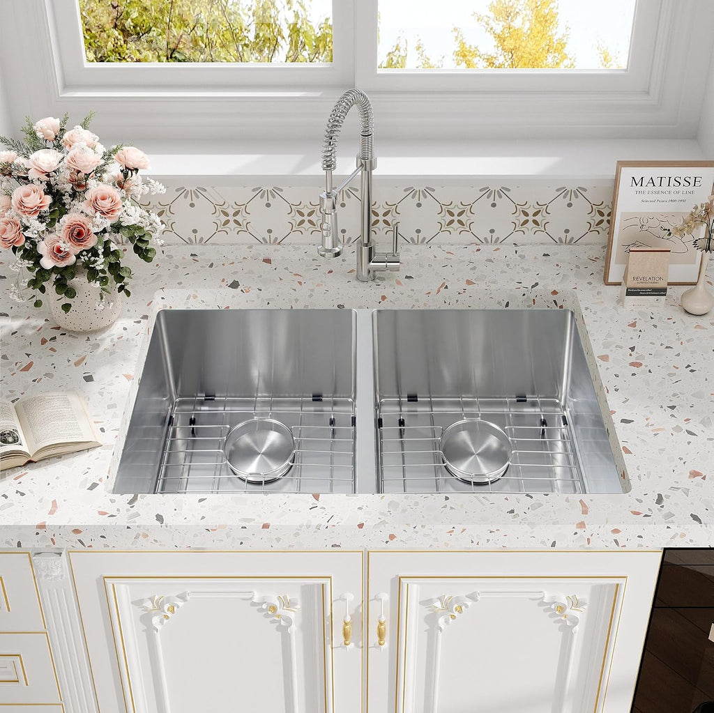 Rhbamoa 32 Inch Double Bowl Kitchen Sink Undermount,16-GaugeT304 Stainless Steel Kitchen Sink,50/50 Undermount Double Sinks with Accessories,Deep Sinks with Brushed Finish,Round Corner