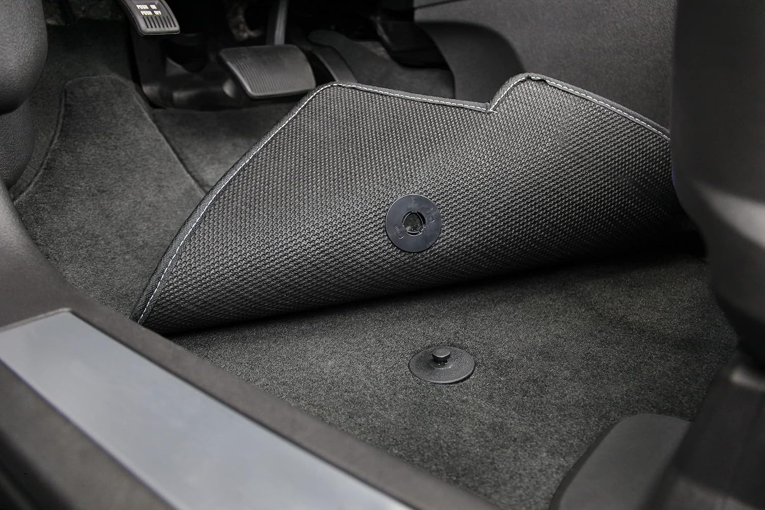 Lloyd Mats Floor Mats for GMC Terrain 2013-2017 | 2PC Front Mats | Charcoal | Non-Slip Backing