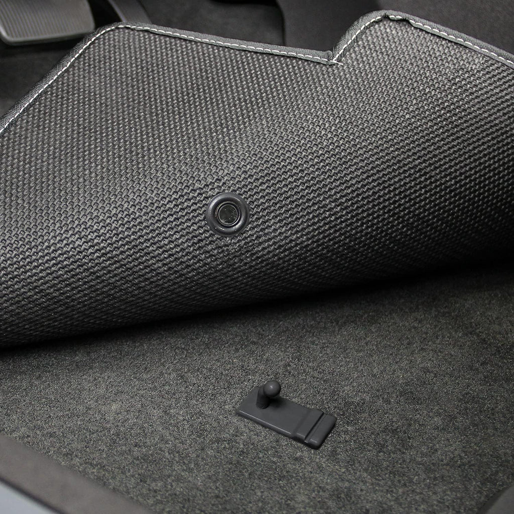 Lloyd Mats Floor Mats for Chevrolet SSR 2003-2004 | 2PC Front Mats | Black | Non-Slip Backing