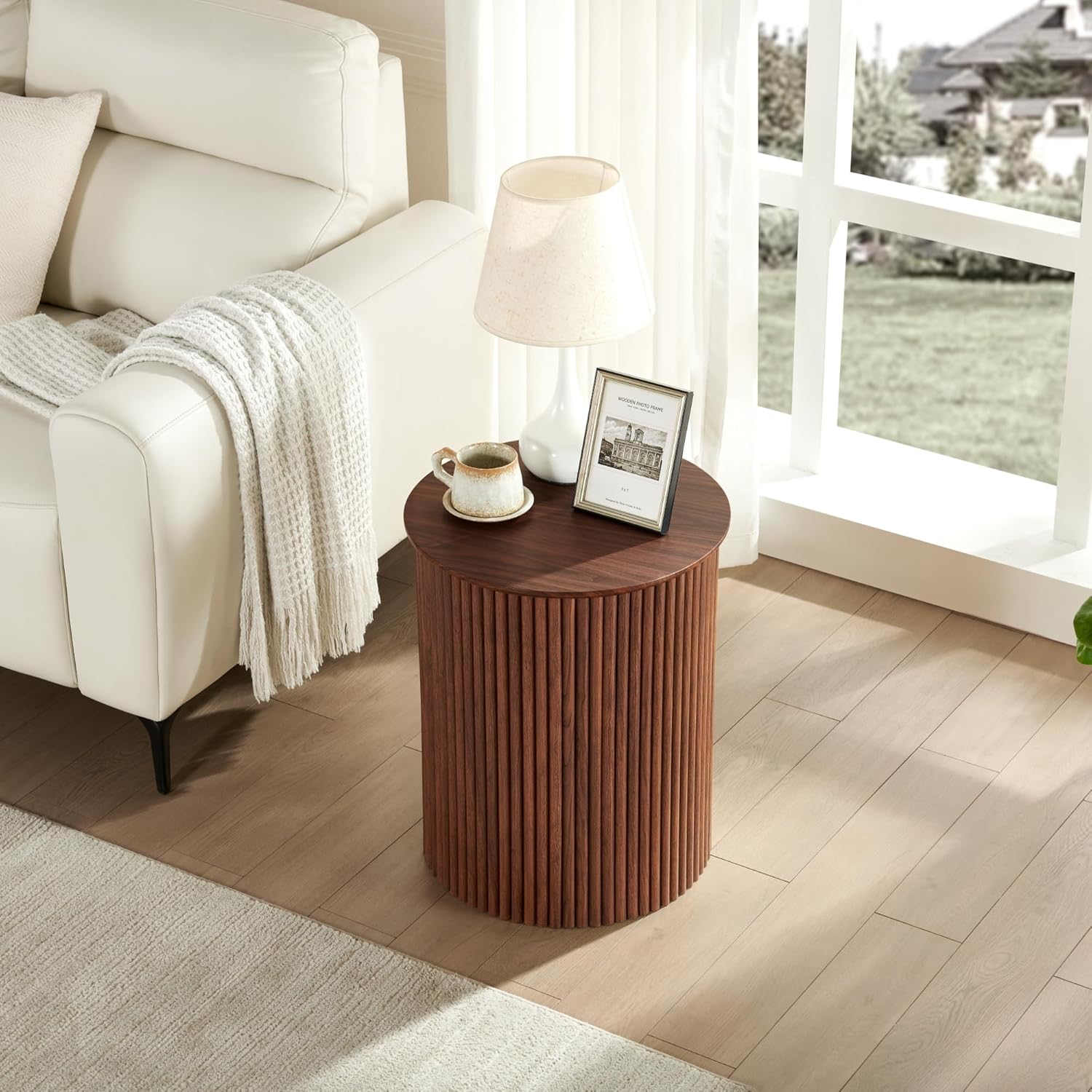 AVZEAR Small Round Side Table Fluted Night Stand Set of 2, 17.7' Mid Century Modern End Table, Circle Bedside Tables Wood Nightstands for Small Spaces, Living Room, Bedroom (Rustic Walnut)
