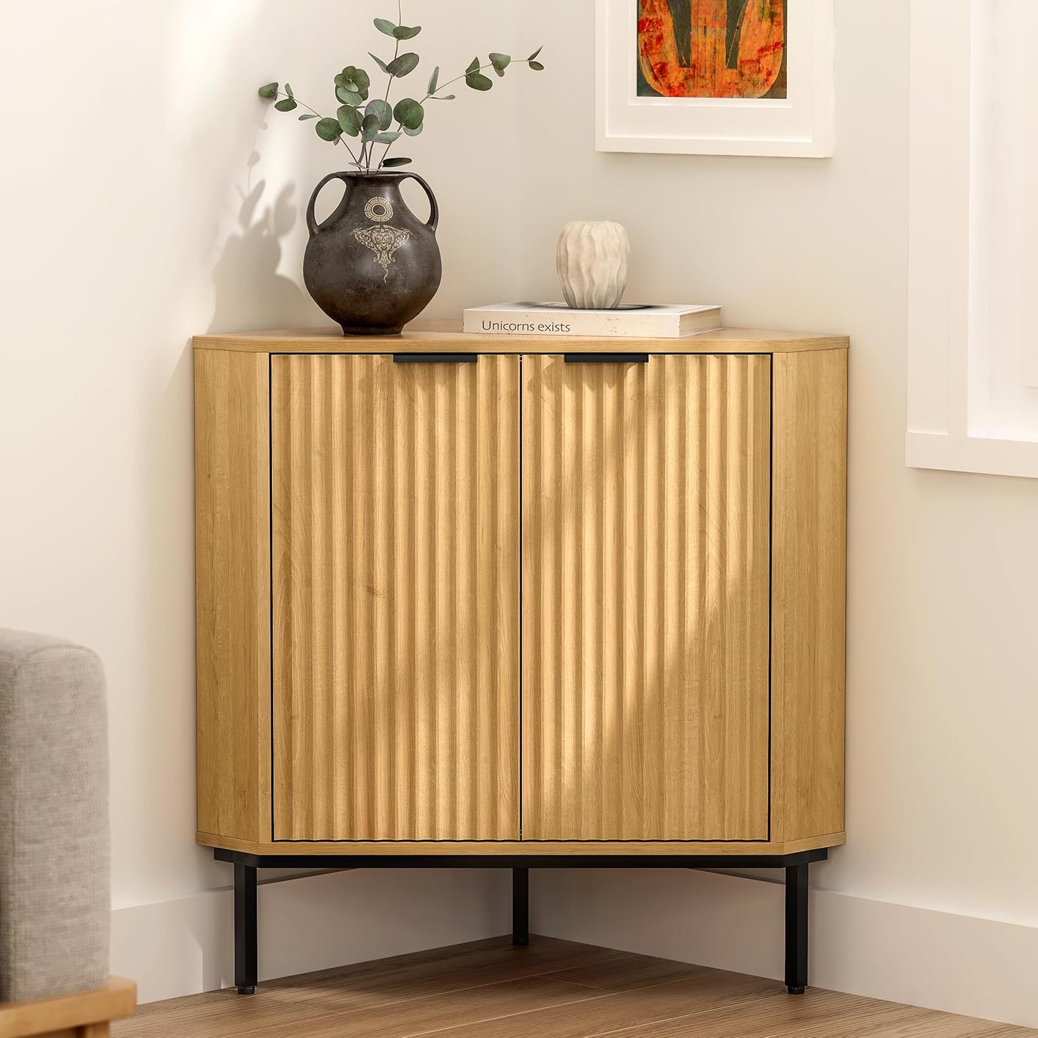EYYTHUNG Fluted Corner Cabinet, Modern Small Corner Floor Cabinet with 2 Doors and 2-Tier Shelves, Freestanding Narrow Organizer for Living Room Kitchen Bathroom, Natural Oak