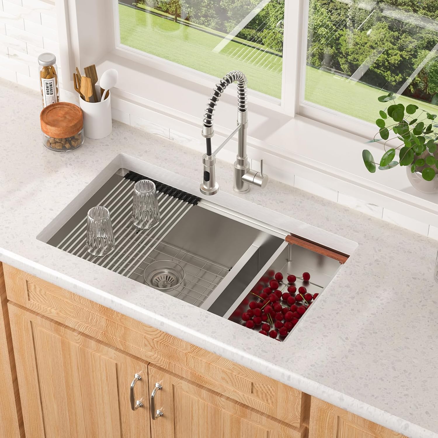 Lordear 30 Inch Kitchen Sink Double Bowl Workstation Kitchen Sinks Low Divide Double Bowl 60/40 16 Gauge Stainless Steel Under Counter Sink Basin 30x19x10 Inch