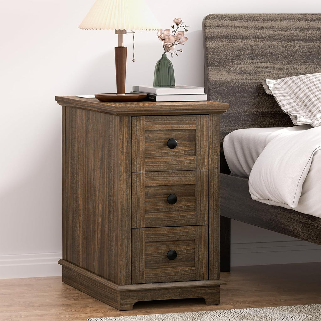 HIFYOBRO Narrow End Table with Flip Top Charging Station, 3 Drawers Storage Side Table, Wooden Nightstand for Living Room, Bedroom, Home Office