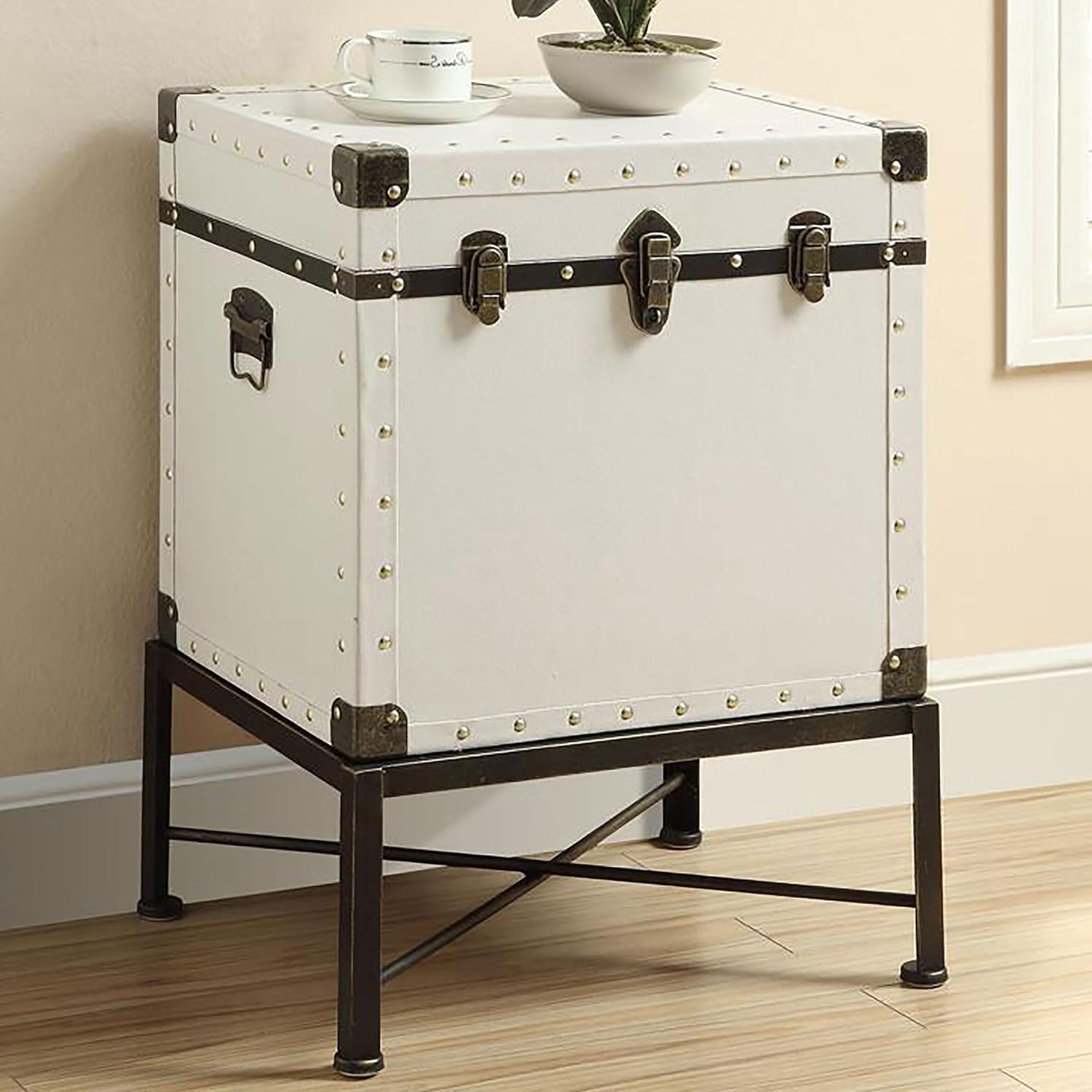 Coaster Home Furnishings - Nancy - Engineered Wood and Metal - 19-Inch Rectangular Side Table with Nailhead Accents and Storage Trunk Design - Living Room - White - 902819